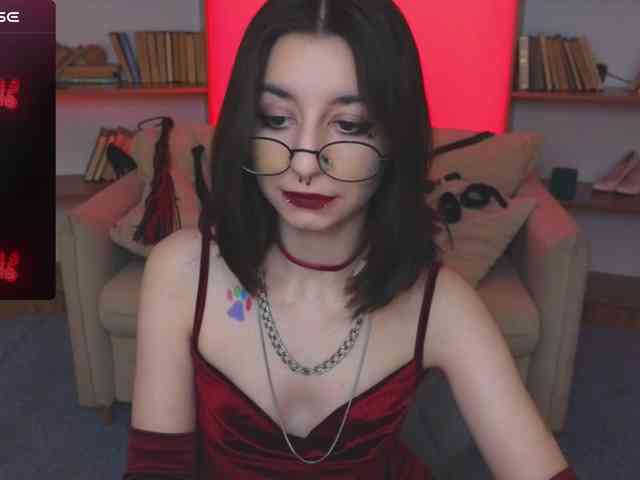 MistressMarcelline webcam
