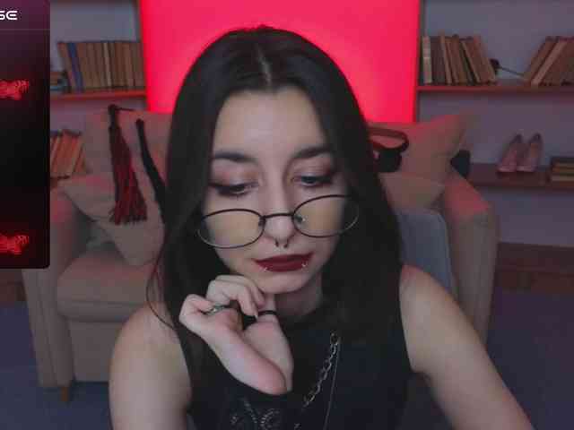 MistressMarcelline webcam