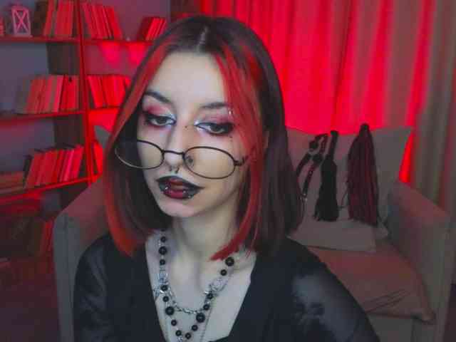 MistressMarcelline webcam