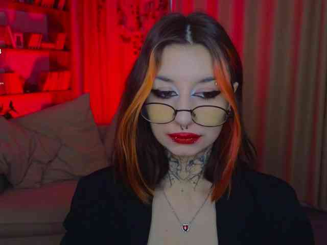 MistressMarcelline webcam