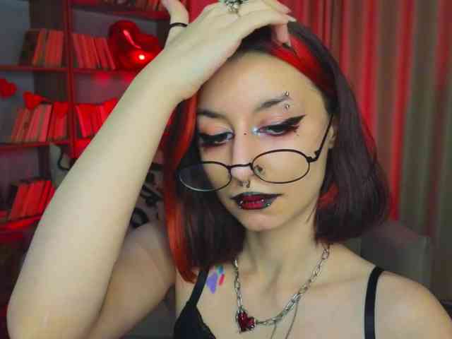 MistressMarcelline webcam
