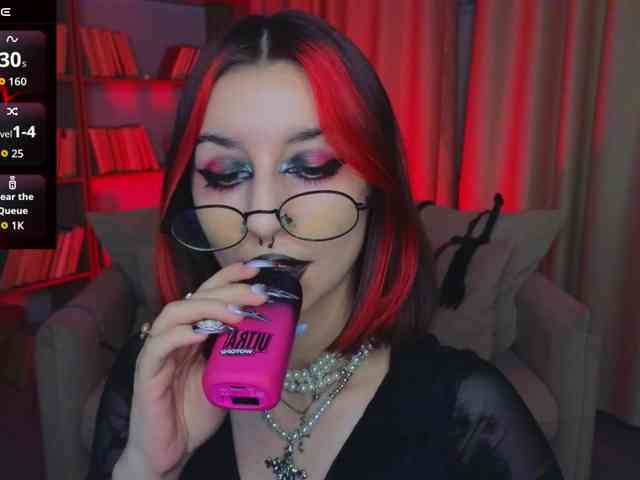 MistressMarcelline webcam