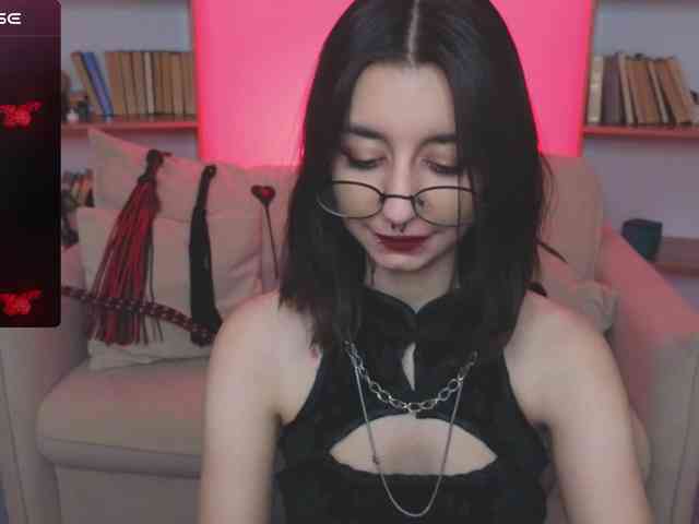 MistressMarcelline webcam