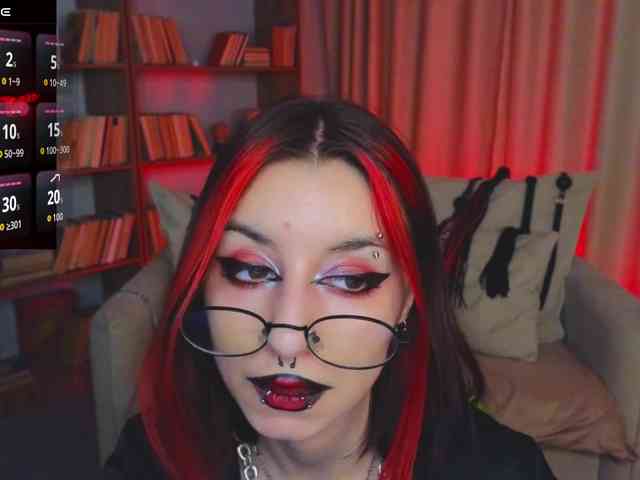 MistressMarcelline webcam