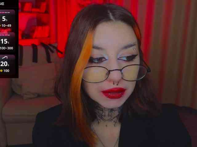 MistressMarcelline webcam