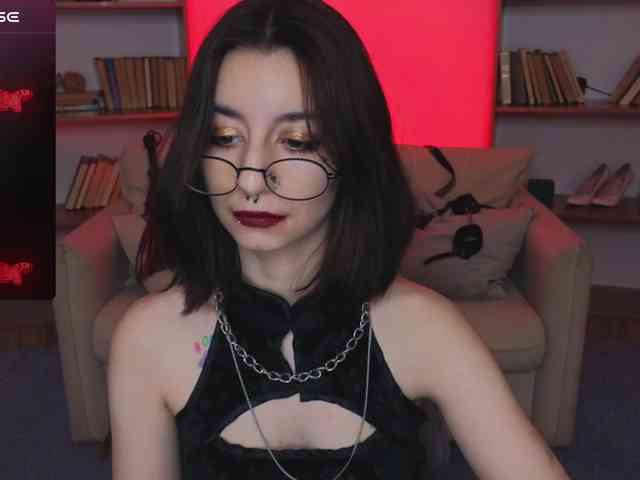 MistressMarcelline webcam