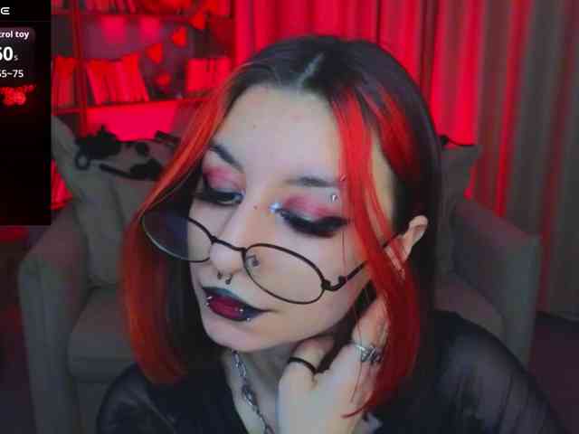 MistressMarcelline webcam