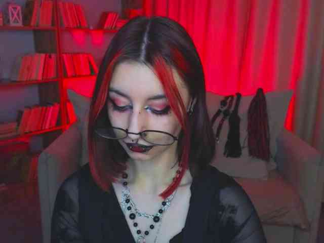 MistressMarcelline webcam