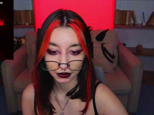 MistressMarcelline webcam