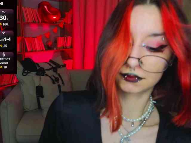 MistressMarcelline webcam