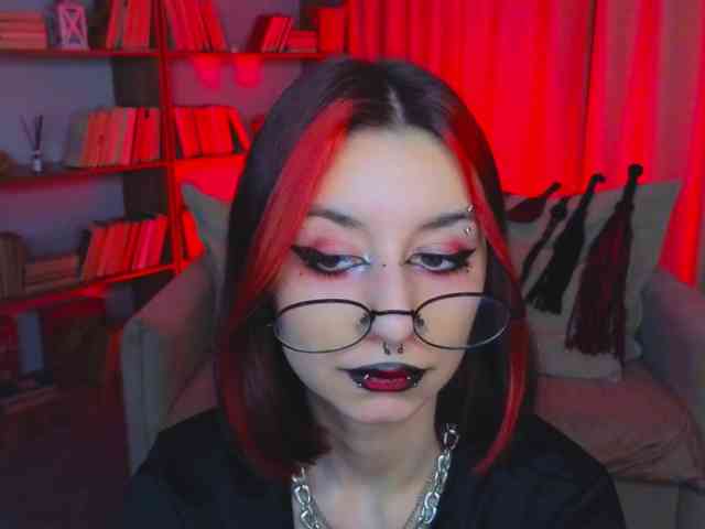 MistressMarcelline webcam