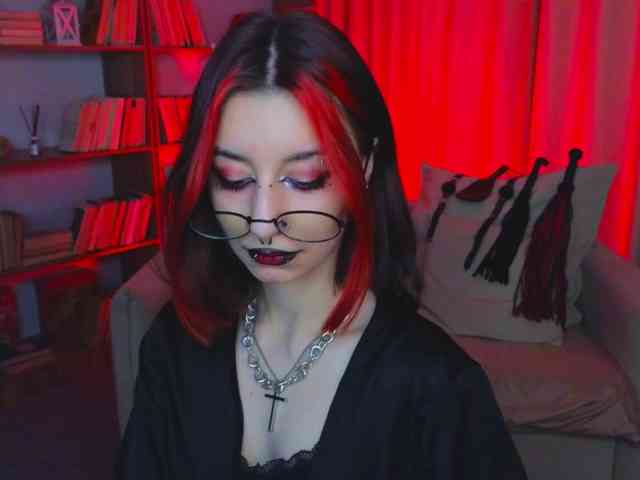 MistressMarcelline webcam