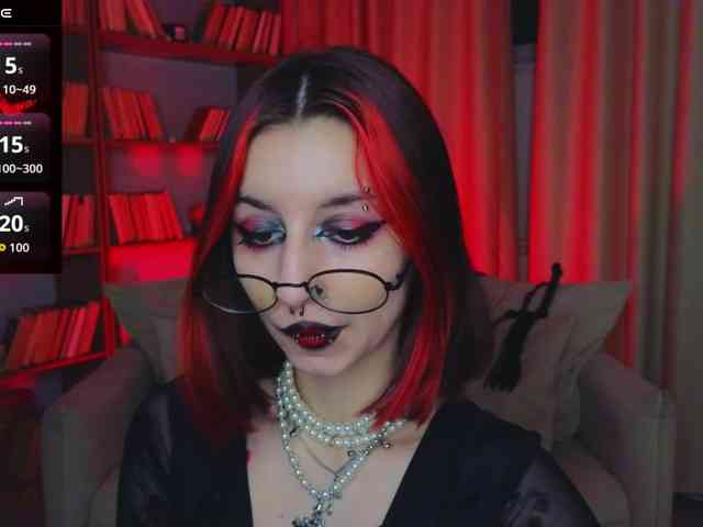 MistressMarcelline webcam