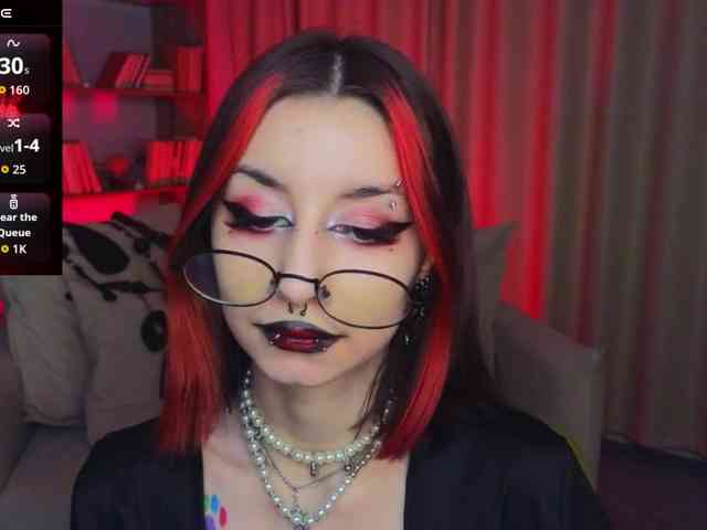 MistressMarcelline webcam