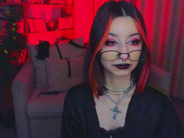 MistressMarcelline webcam