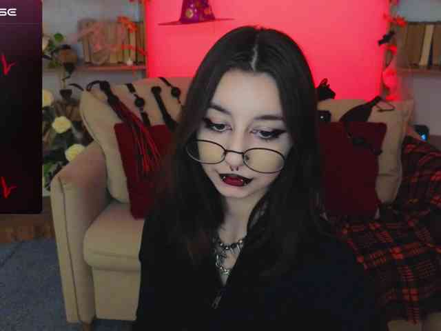 MistressMarcelline webcam