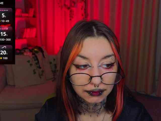 MistressMarcelline webcam