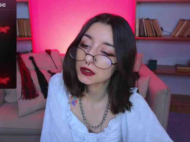 MistressMarcelline webcam