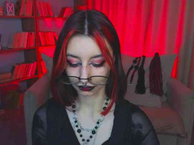 MistressMarcelline webcam