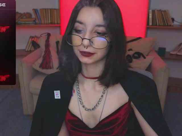 MistressMarcelline webcam