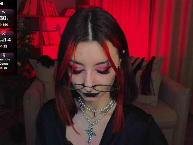 MistressMarcelline webcam