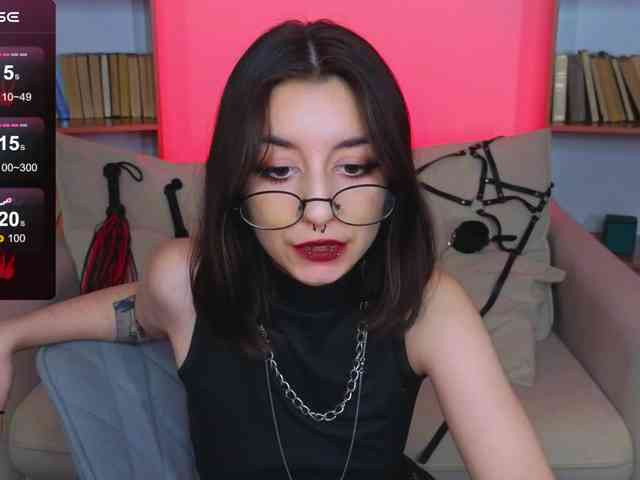 MistressMarcelline webcam