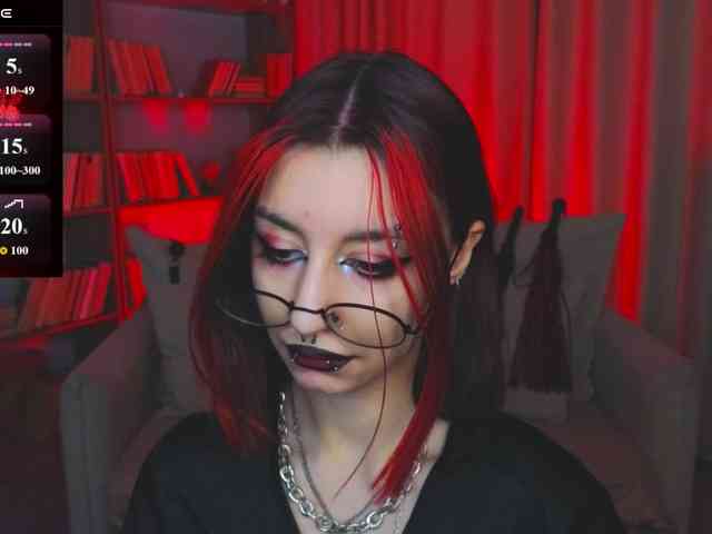 MistressMarcelline webcam