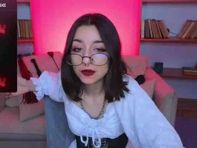 MistressMarcelline webcam