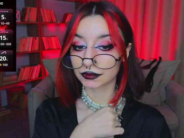 MistressMarcelline webcam