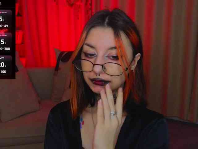 MistressMarcelline webcam