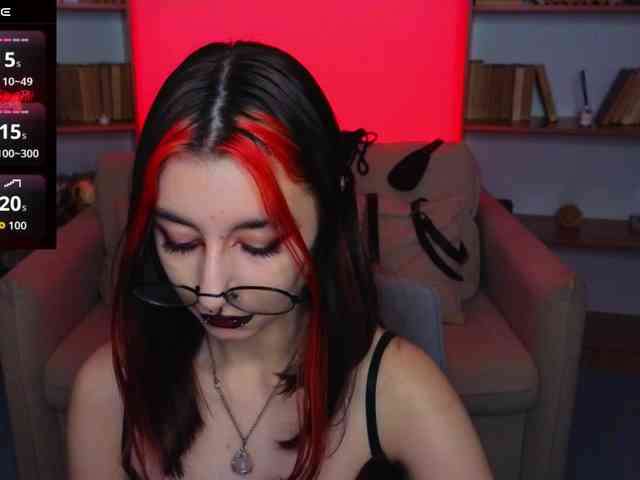 MistressMarcelline webcam