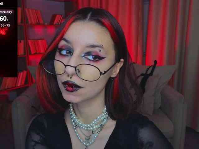 MistressMarcelline webcam