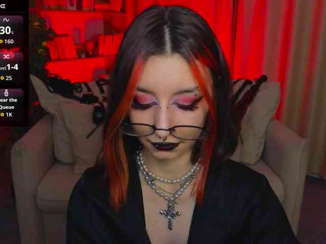 MistressMarcelline webcam