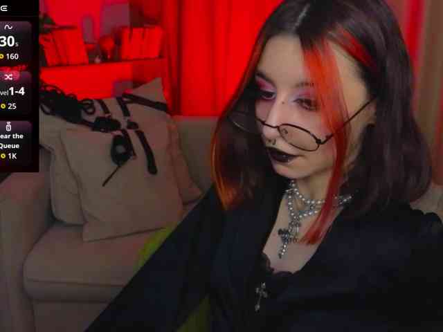 MistressMarcelline webcam