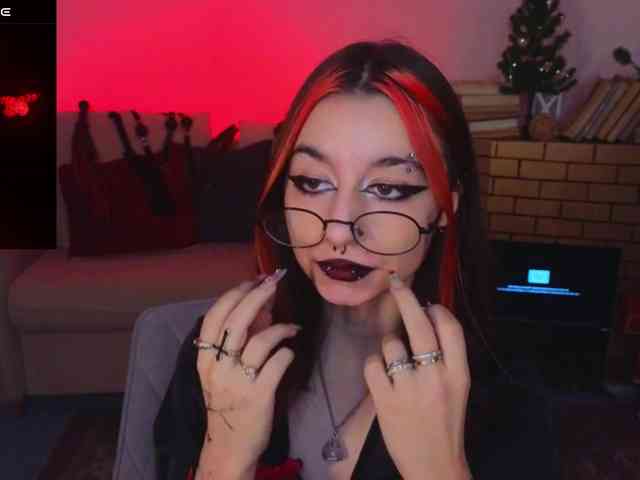 MistressMarcelline webcam