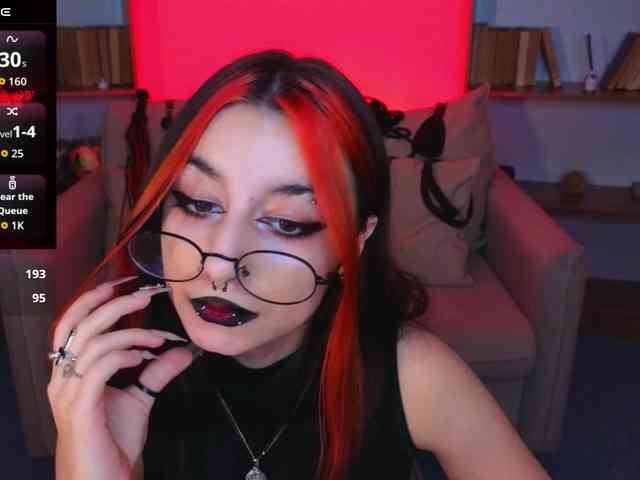 MistressMarcelline webcam