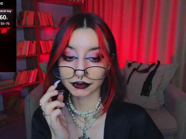 MistressMarcelline webcam