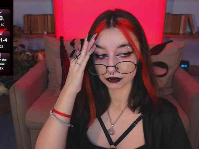 MistressMarcelline webcam