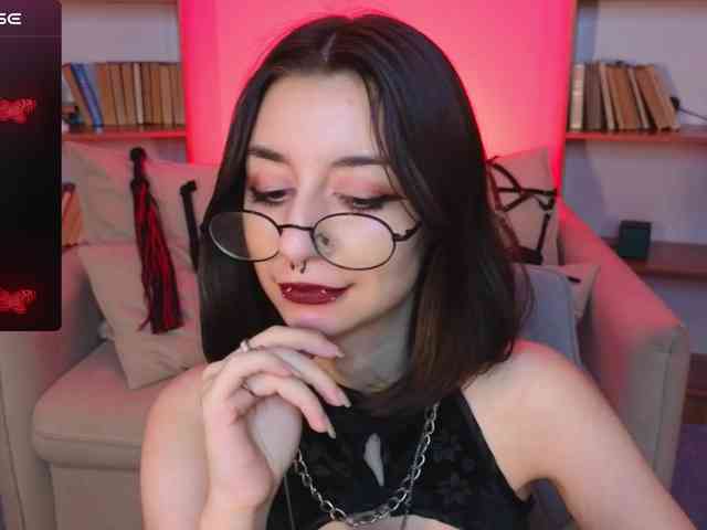 MistressMarcelline webcam