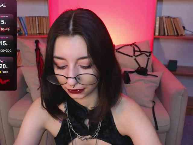 MistressMarcelline webcam