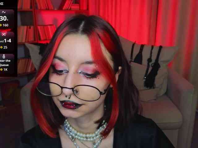 MistressMarcelline webcam