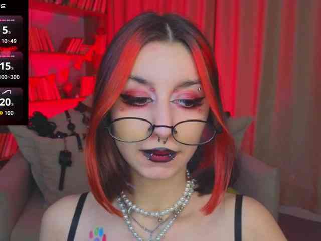 MistressMarcelline webcam