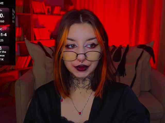 MistressMarcelline webcam