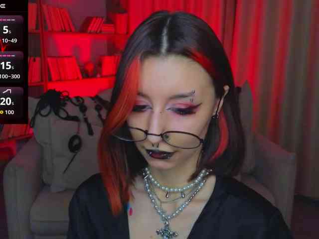MistressMarcelline webcam
