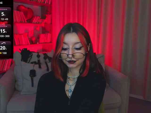 MistressMarcelline webcam