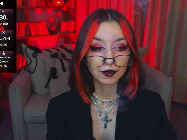 MistressMarcelline webcam