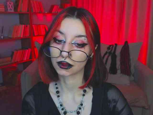 MistressMarcelline webcam