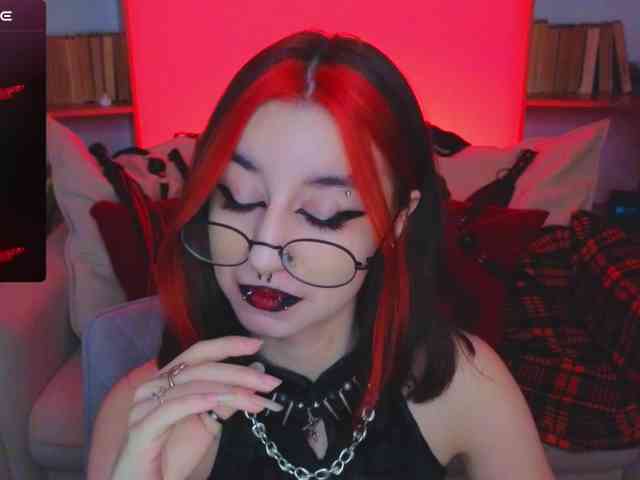 MistressMarcelline webcam