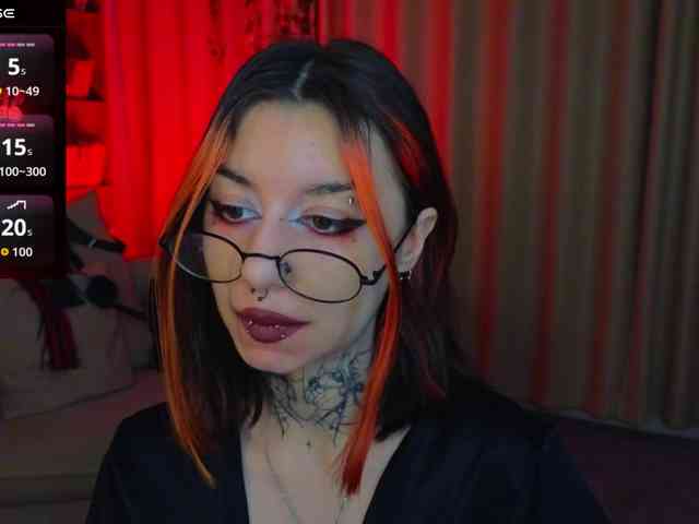 MistressMarcelline webcam