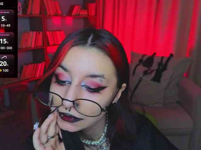 MistressMarcelline webcam